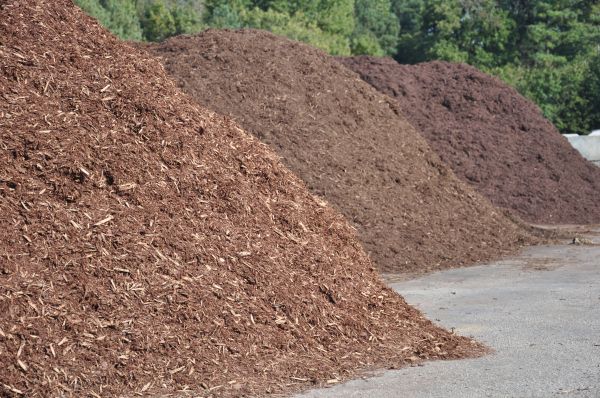 Brown Mulch Delivery in Grand Rapids