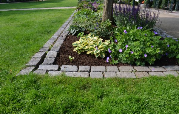 Flower Bed Mulching in Grand Rapids